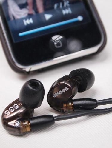 舒尔发布隔音耳机新品SE425\/SE535_数码