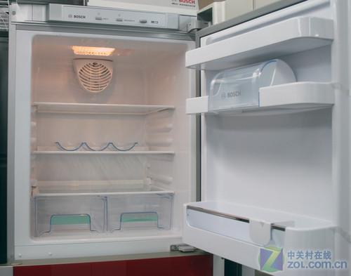 亮丽中国红博世三开门冰箱售价6050元