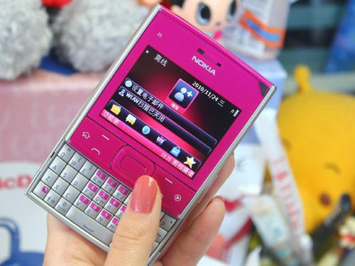 500W+S60滑盖方块造型 诺基亚X5-01图赏