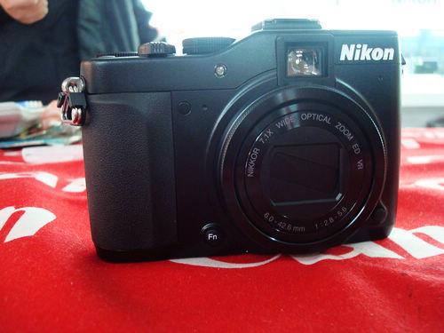 高性能高专业相机 尼康P7000低价热销