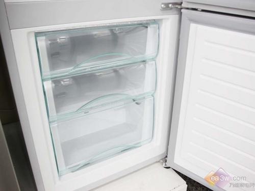 海尔首台速冻007冰箱 国美电器热卖中