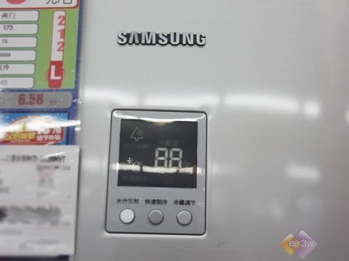 鎖住水份保持新鮮 三星兩門冰箱3290元