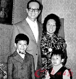 富豪家庭和谐样本李嘉诚:分家早、不偏心