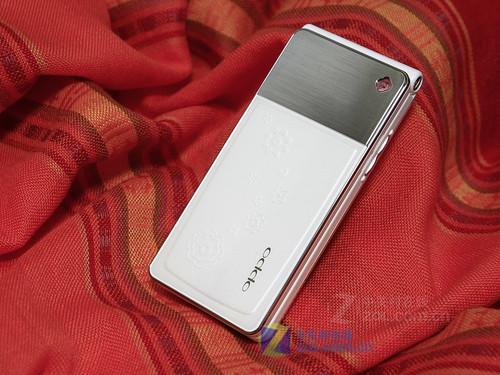 唯美音乐翻盖手机 oppo u525降至1470元