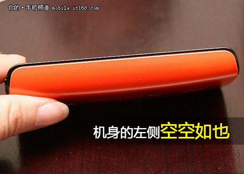 安卓Walkman终来临索爱W8真机精美图赏
