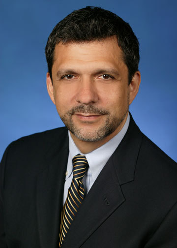 微软高级副总裁奥兰多·阿亚拉(Orlando Ayala)