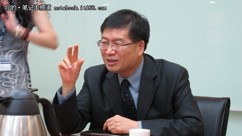 华硕老总_华硕rog图片