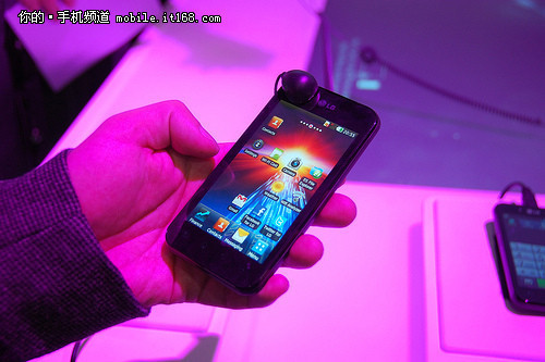 强劲双核安卓手机LGP970售2280元