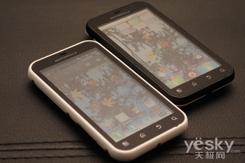 升级更有激情摩托ME525/ME525+对比体验