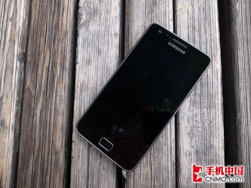 双核最强战摩托罗拉ME865对比三星i9100(6)