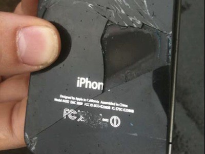 iPhone 4航班上俄然起火 或因电池过热