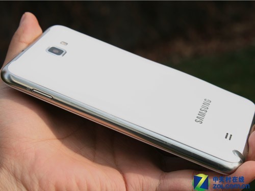 不一样的大气 白色款三星I9220真机图