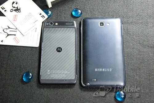 针锋相对摩托XT910对比三星GALAXYNote(7)