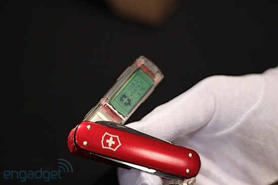 体验三千美元正牌瑞士军刀:带1TB高速U盘