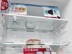 新品三门个性设计 LG冰箱卖场表现不俗