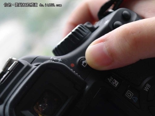 ��17-40mm��ͷ����550D�ۼ�8250Ԫ