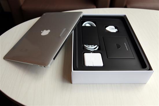 0!2012新款macbook+air开箱