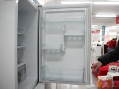 三星新品上市 两门冰箱秀美设计受捧