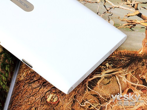 后WP7时代智能旗舰诺基亚Lumia900评测