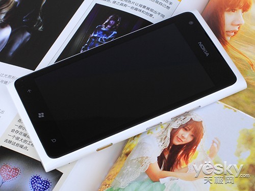 后WP7时代智能旗舰诺基亚Lumia900评测