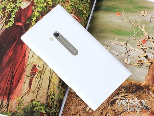 后WP7时代智能旗舰诺基亚Lumia900评测