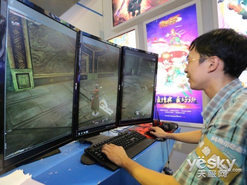 游戏宅男福利 华硕玩家国度亮相CJ2012_笔记