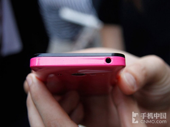 4.3寸HD屏四核时尚智能机 小米M2 图赏_手机