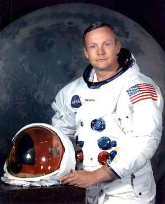 首位登月宇航员阿姆斯特朗去世 享年82岁