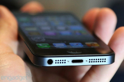 大屏超薄智能机 苹果iphone 5真机图赏-手机批发市场-发米论剑-发米网