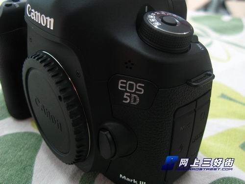 a99与D600齐登场全画幅热销相机推荐