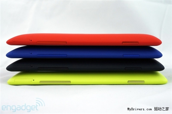 超像诺基亚Lumia 920！HTC推两款WP8手机