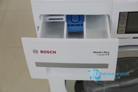 冲锋衣和羽绒服轻松洗博世户外洗衣机