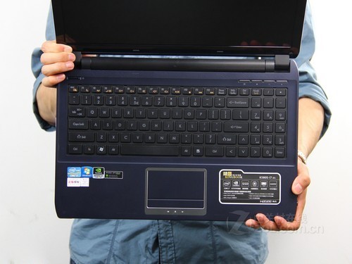 神舟 精盾 K580S蓝色 键盘面图