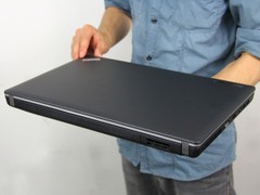 ThinkPad E530黑色 外观图 