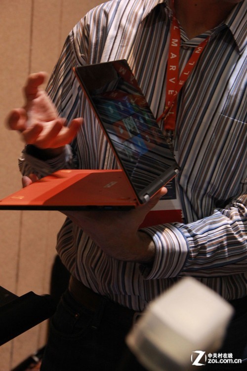CES 2013:联想Yoga再次现身
