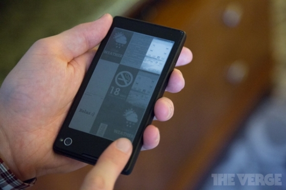 电子墨水+IPS双屏Android手机现身CES