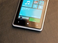 �е��Լ۱�WP8��ŵ����Lumia820����