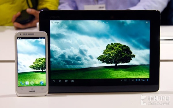 四核变形手机华硕PadFone2现场体验