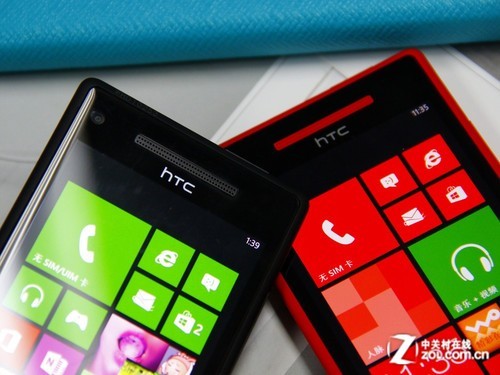 对垒诺基亚920 联通/电信HTC 8X双机图赏 