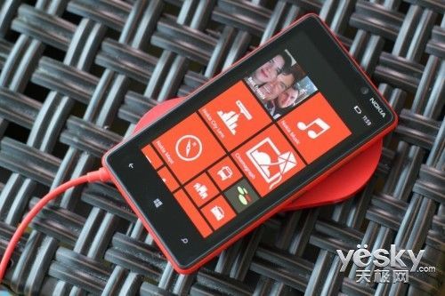诺基亚Lumia 820