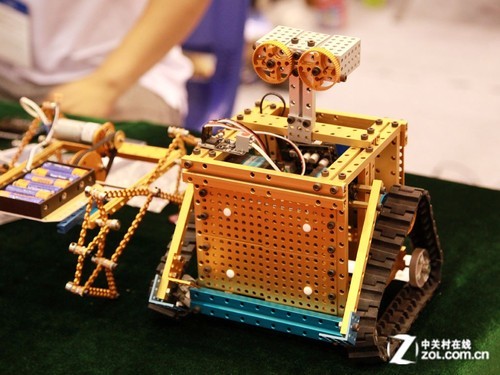 青岛CES看点 智能化创造第3代家电革命 