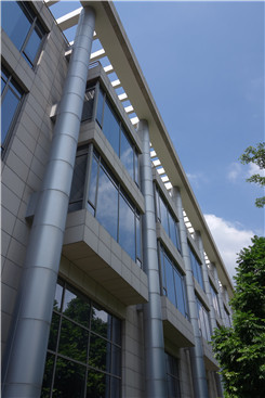 �ڿ�����΢���¾�����RX100�Ա�NEX5R