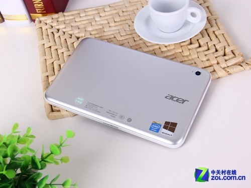 Acer W3-810 外观图 