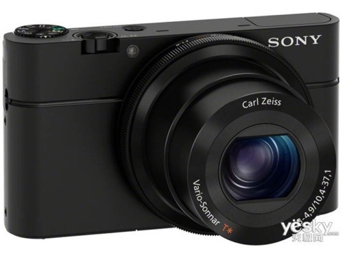 尽显专业魅力索尼黑卡™相机RX100报3499元