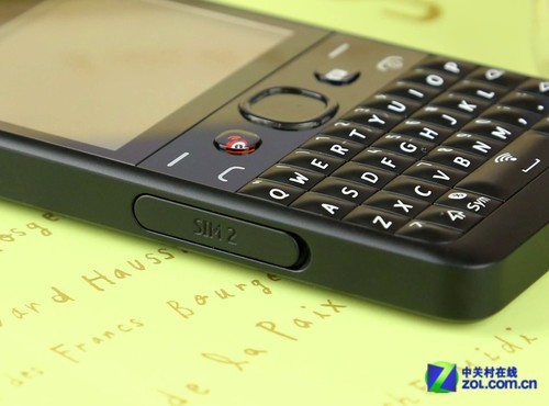 599元QWERTY全键盘黑色诺基亚210图赏