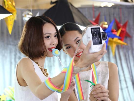<em>佳能</em>圣诞之约+<em>女生单反</em>白色派对大揭秘