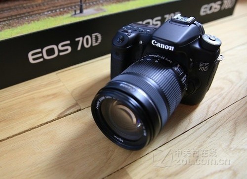 搭载18-135mm镜头 佳能70D套机7500元_数码