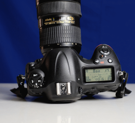 尼康d4s在这基础上采用了1080/60p格式,在拍摄一些高速摄影场景方面