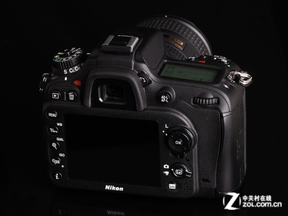 尼康 D7100黑色 背面图