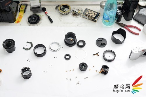全铝机身数码心徕卡T机身镜头拆解全纪录